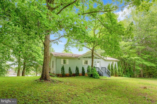 303 PINE DR, Louisa, VA 23093