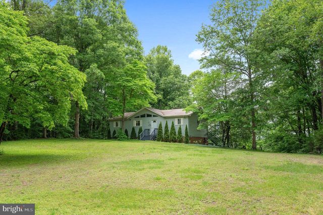 303 PINE DR, Louisa, VA 23093