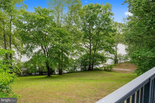 303 PINE DR, Louisa, VA 23093
