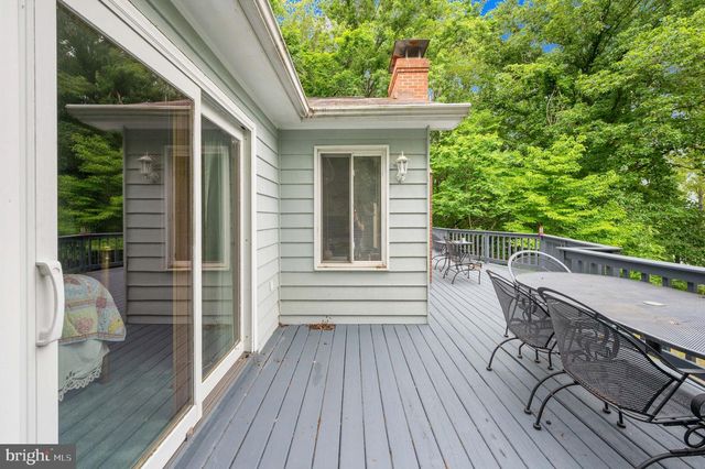 303 PINE DR, Louisa, VA 23093