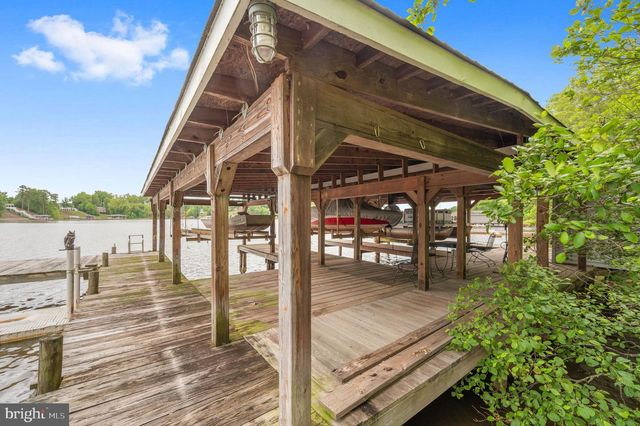 303 PINE DR, Louisa, VA 23093