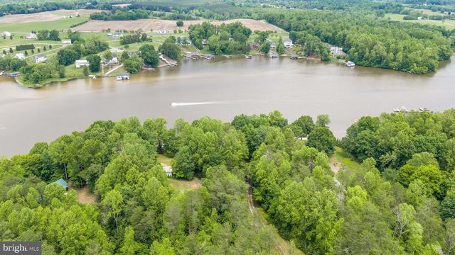 303 PINE DR, Louisa, VA 23093