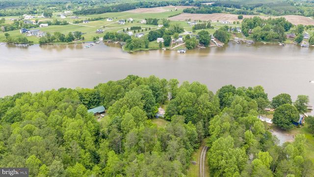 303 PINE DR, Louisa, VA 23093