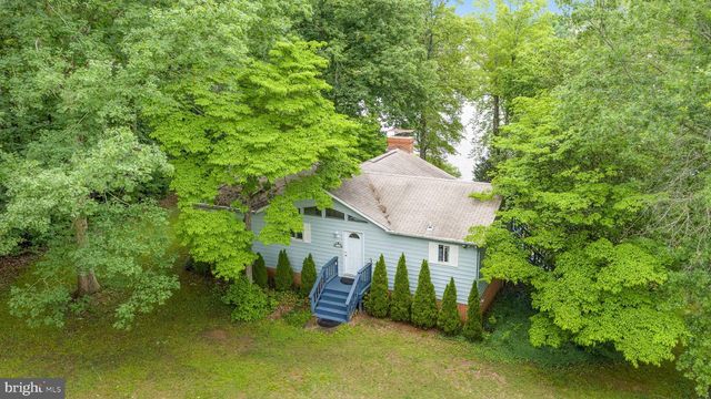 303 PINE DR, Louisa, VA 23093