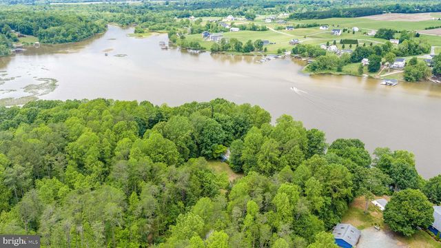 303 PINE DR, Louisa, VA 23093