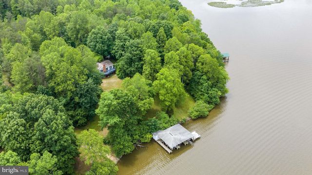 303 PINE DR, Louisa, VA 23093