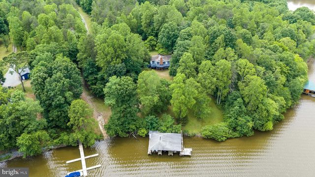 303 PINE DR, Louisa, VA 23093