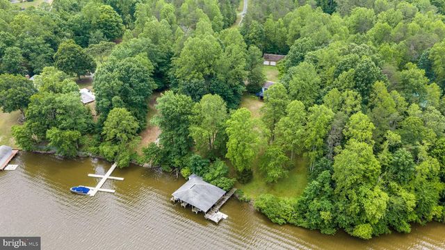 303 PINE DR, Louisa, VA 23093