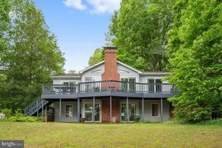 303 PINE DR, Louisa, VA 23093