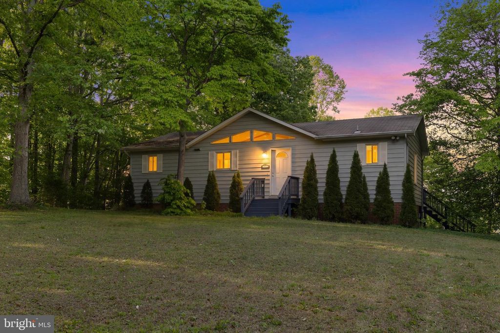 303 PINE DR, Louisa, VA 23093