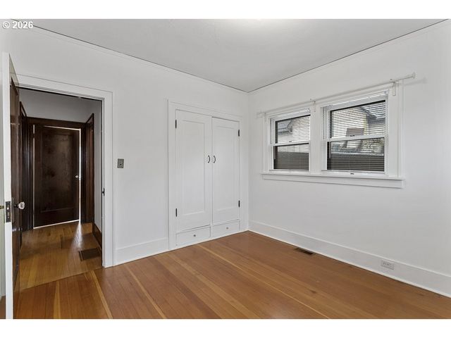 309 WASHINGTON St, Oregon City, OR 97045