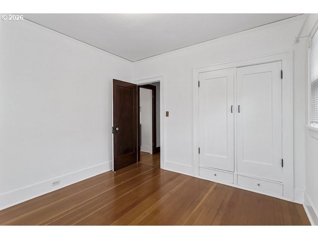 309 WASHINGTON St, Oregon City, OR 97045