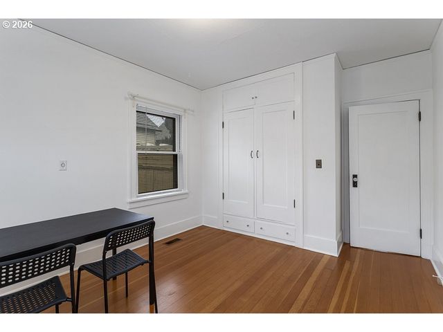 309 WASHINGTON St, Oregon City, OR 97045