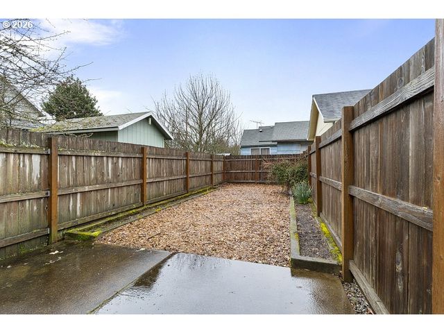 309 WASHINGTON St, Oregon City, OR 97045