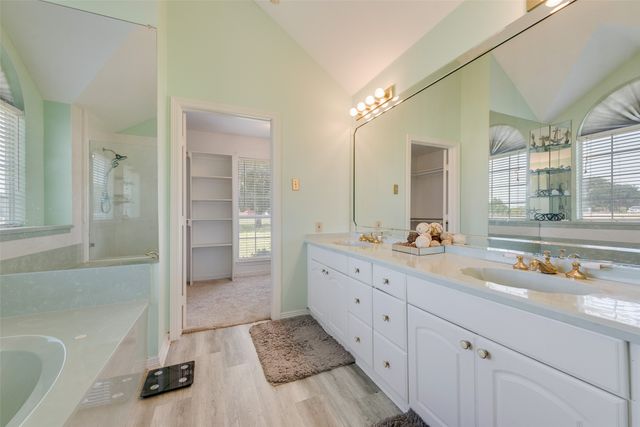 700 E Little Creek Road, Cedar Hill, TX 75104