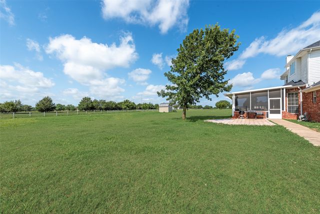 700 E Little Creek Road, Cedar Hill, TX 75104