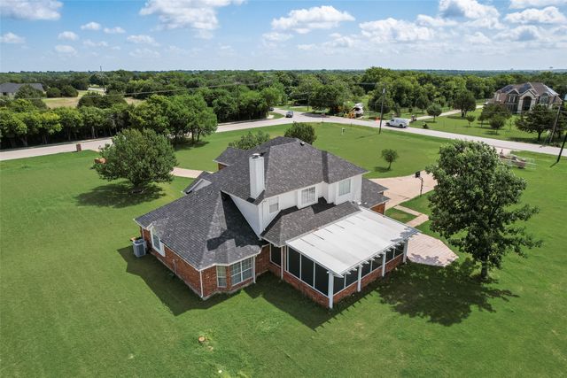700 E Little Creek Road, Cedar Hill, TX 75104