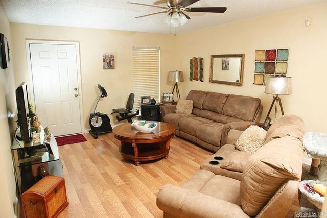 13228 Hummingbird Lane, Alexander, AR 72002