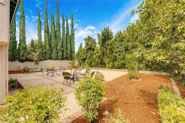 10628 Alabama Avenue, Chatsworth, CA 91311