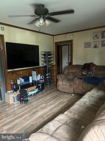 82 HOLDEN DR, New Castle, DE 19720