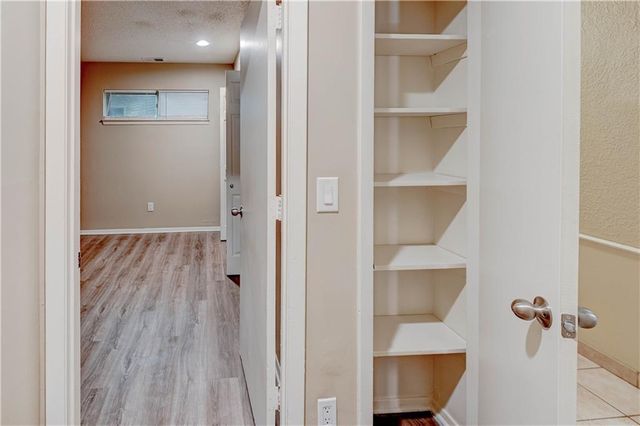 4157 Roanoke Road 2, Kansas City, MO 64111