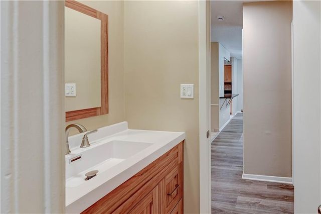 4157 Roanoke Road 2, Kansas City, MO 64111