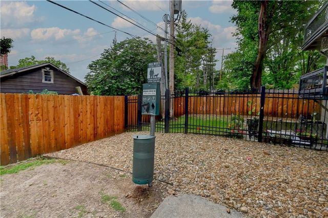 4157 Roanoke Road 2, Kansas City, MO 64111