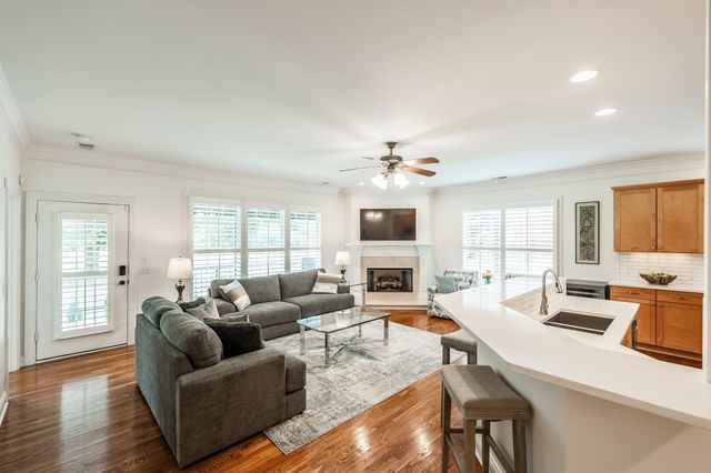 1159 Fairvue Village Ln, Gallatin, TN 37066