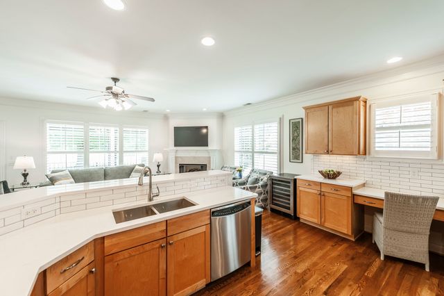 1159 Fairvue Village Ln, Gallatin, TN 37066