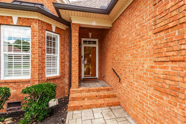 1159 Fairvue Village Ln, Gallatin, TN 37066