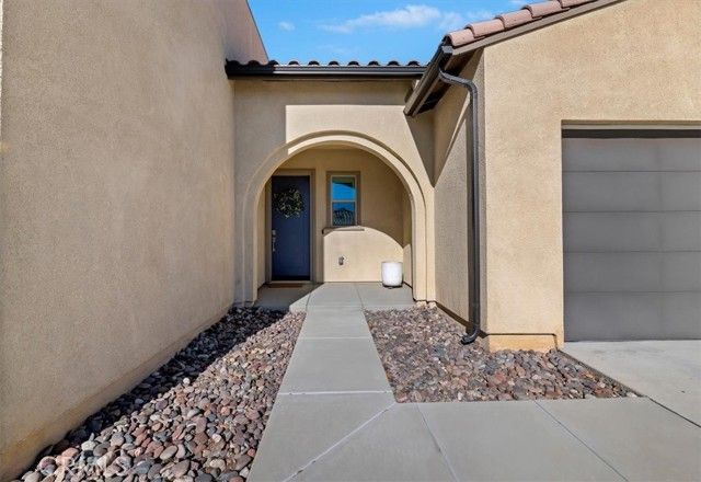 11560 Arch Hill Drive, Corona, CA 92883