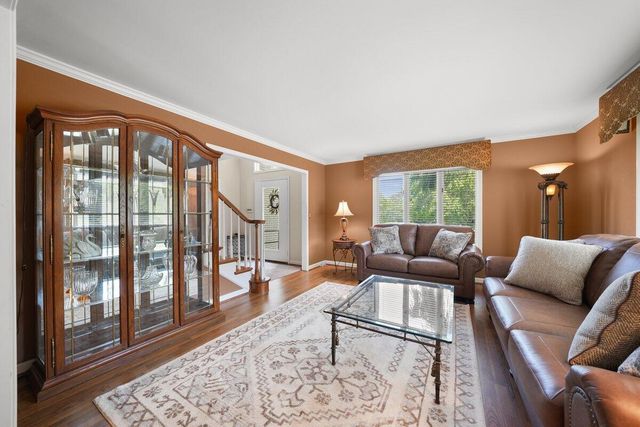 144 Guilford Road, Valparaiso, IN 46385