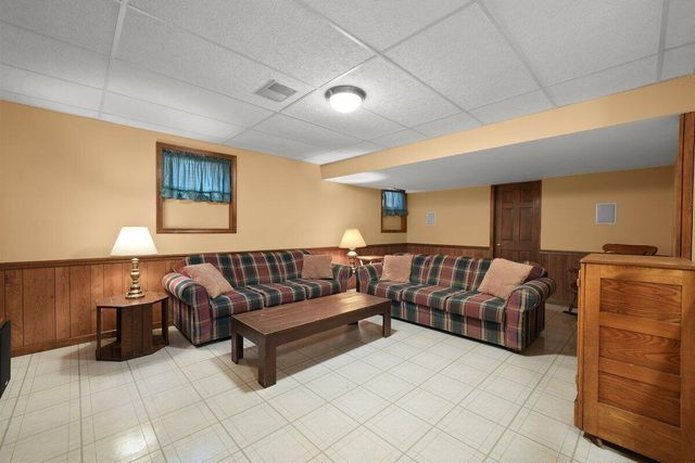 144 Guilford Road, Valparaiso, IN 46385