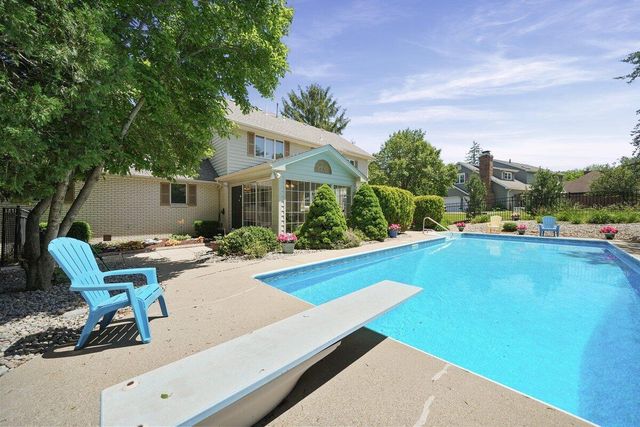 144 Guilford Road, Valparaiso, IN 46385