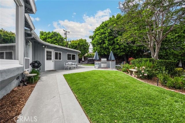 419 E Sunny Hills Road, Fullerton, CA 92835