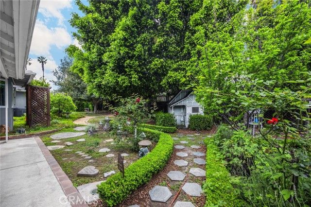 419 E Sunny Hills Road, Fullerton, CA 92835