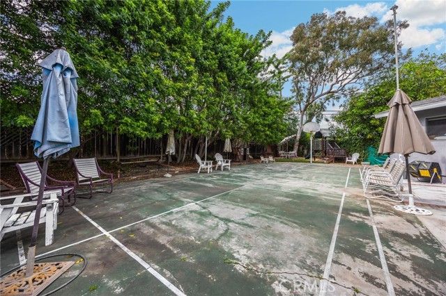 419 E Sunny Hills Road, Fullerton, CA 92835