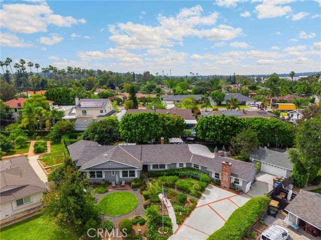 419 E Sunny Hills Road, Fullerton, CA 92835