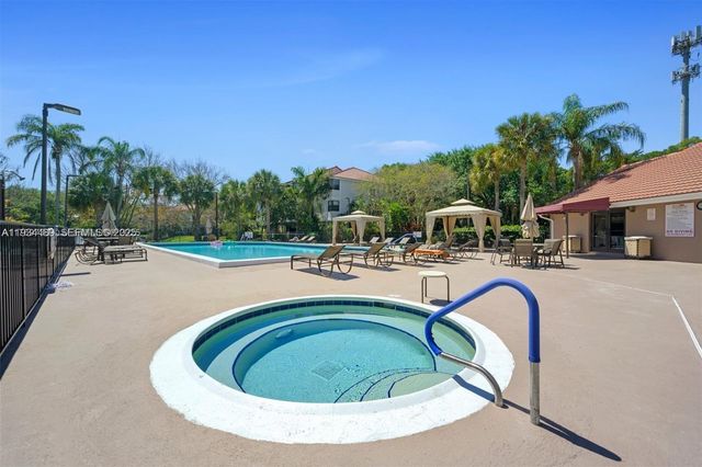 10161 W Sunrise Blvd 304, Plantation, FL 33322