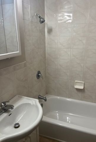 9245 Irving Park Road 2E, Schiller Park, IL 60176