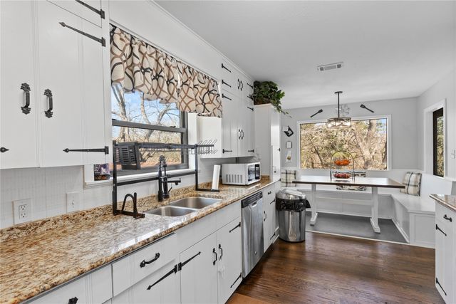 325 Arapaho E, Sherman, TX 75092