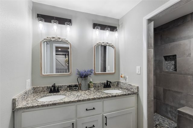 325 Arapaho E, Sherman, TX 75092