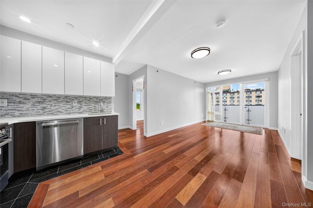 142-38 37th Avenue 9F, Flushing, NY 11354