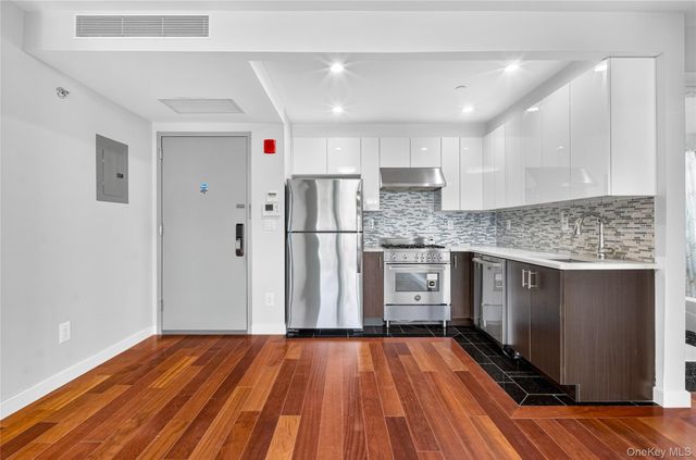 142-38 37th Avenue 9F, Flushing, NY 11354