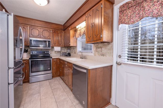 404 S Old Mill Road, Seneca, SC 29678