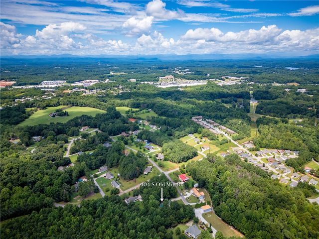 404 S Old Mill Road, Seneca, SC 29678