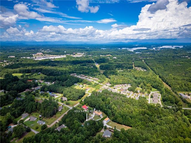 404 S Old Mill Road, Seneca, SC 29678