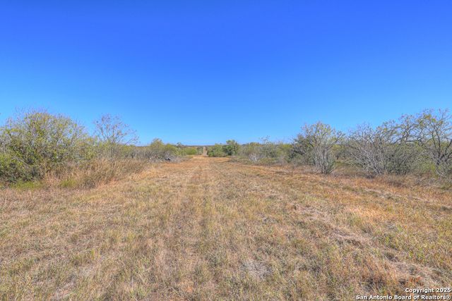 1011 Twin Creeks, Seguin, TX 78155