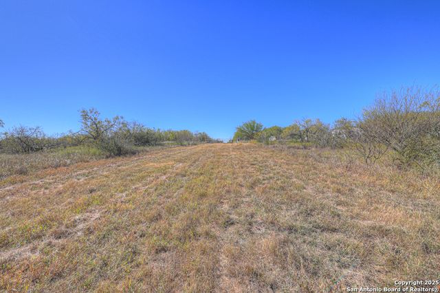 1011 Twin Creeks, Seguin, TX 78155