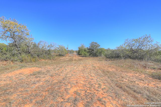 1011 Twin Creeks, Seguin, TX 78155